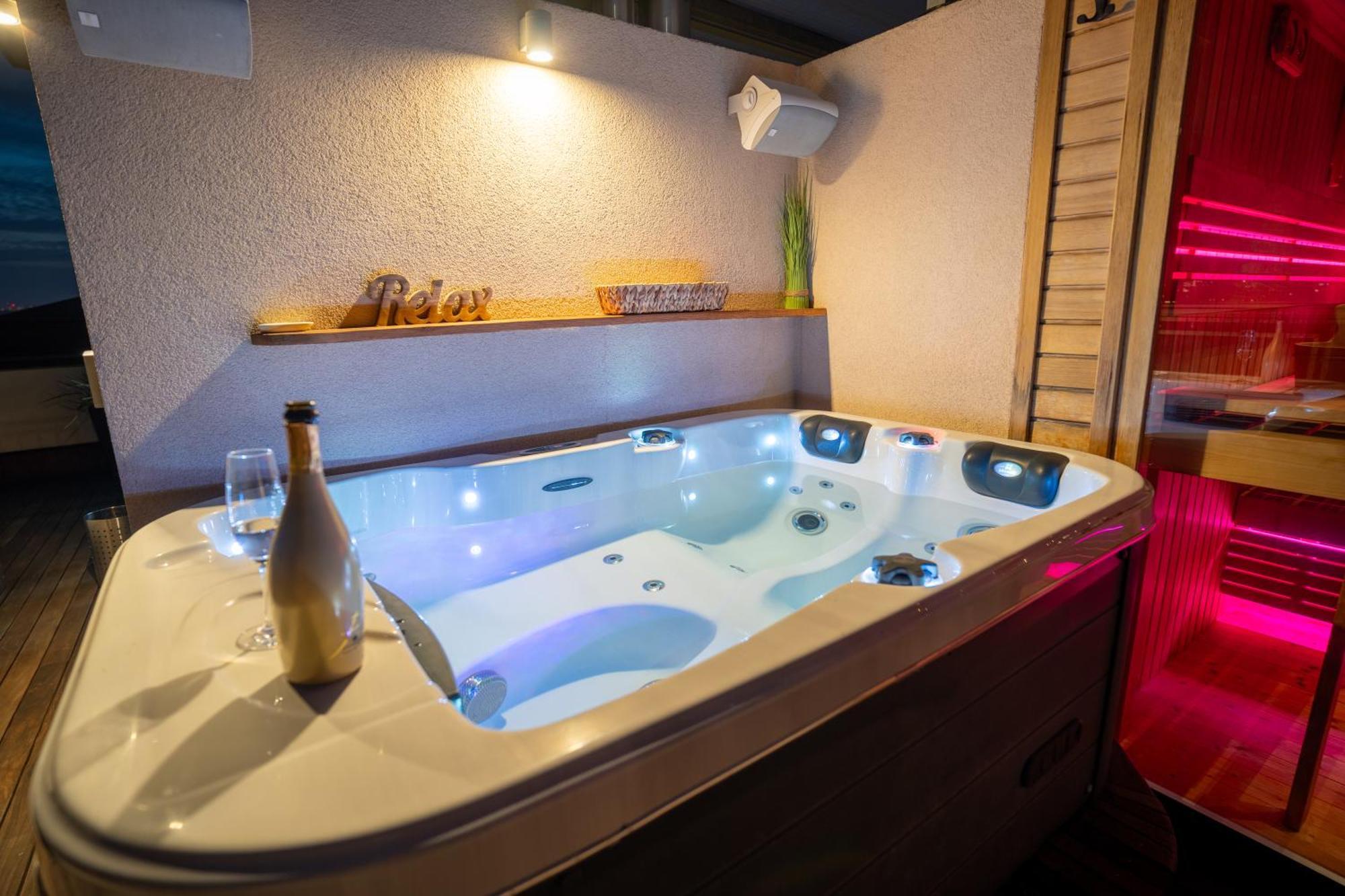 Luxury Rooftop Appartment With Fantastic Views Prague Ngoại thất bức ảnh